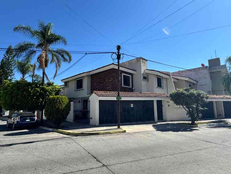 casa en venta calle david h lawrence vallarta universidad zapopan jalisco ppojSiC